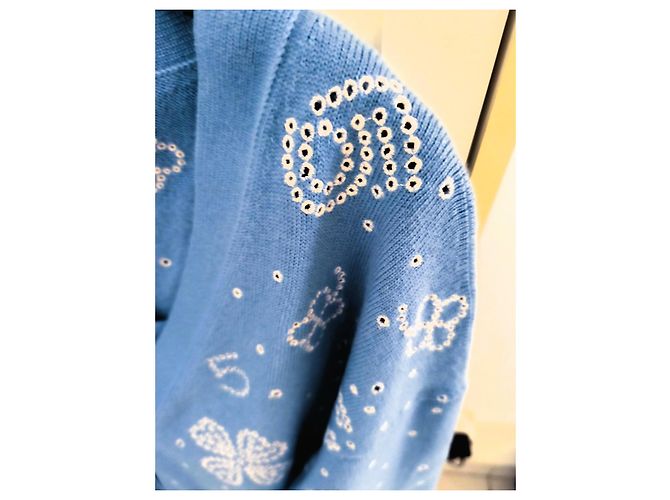 Chanel Hellblaues Kaschmir-Cardigan-Set - Ansicht 3
