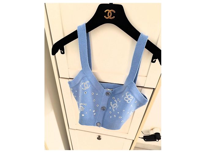 Chanel Hellblaues Kaschmir-Cardigan-Set - Ansicht 4