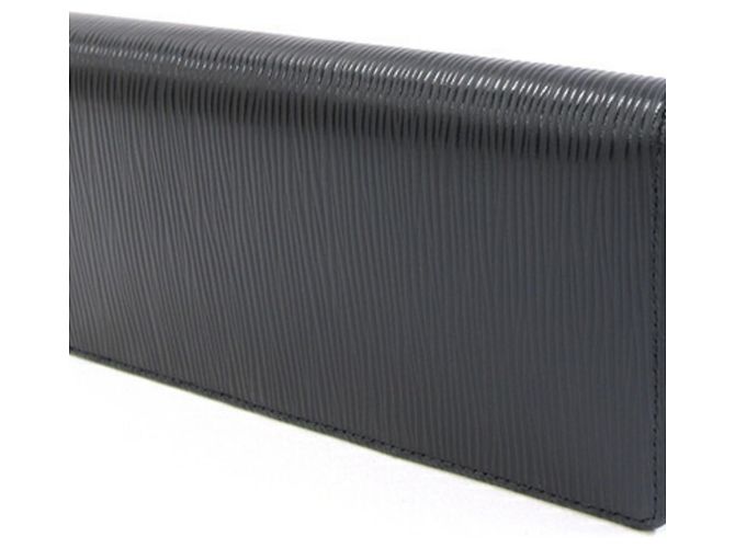 Portafoglio bi-fold Louis Vuitton in pelle Epi Brazza Nero - vista 2