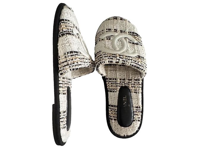 Sandali Chanel CC in Tweed Nero e Bianco D'oro - vista 6