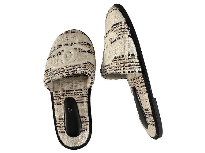 Sandali Chanel CC in Tweed Nero e Bianco D'oro - vista 9