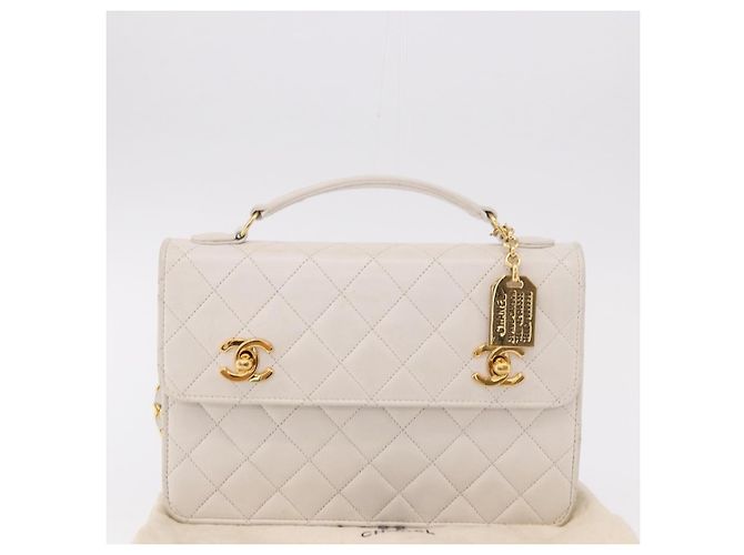 CHANEL Borsa a Catena Matelassé Double Turn Lock in Pelle di Agnello Bianca CC Auth 190079SAV Bianco D'oro - vista 12