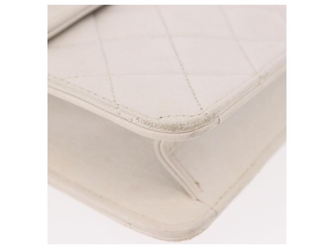 CHANEL Borsa a Catena Matelassé Double Turn Lock in Pelle di Agnello Bianca CC Auth 190079SAV Bianco D'oro - vista 17