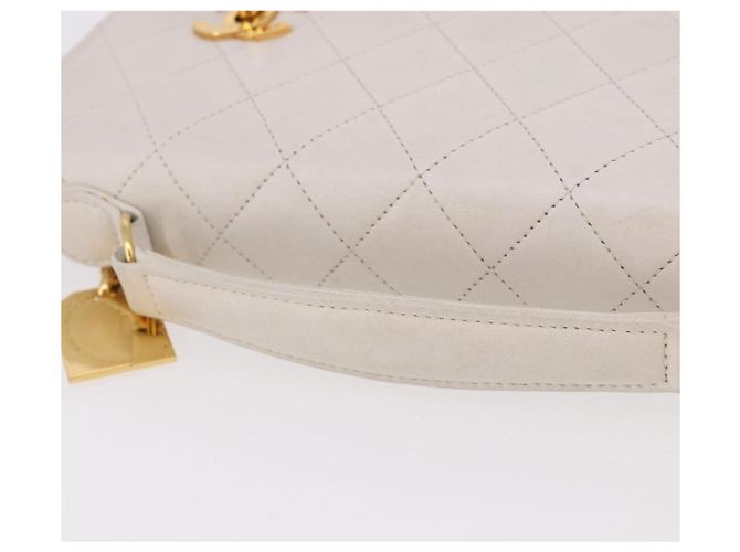 CHANEL Borsa a Catena Matelassé Double Turn Lock in Pelle di Agnello Bianca CC Auth 190079SAV Bianco D'oro - vista 6