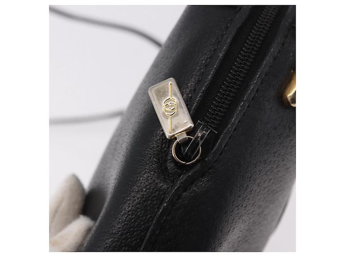 GUCCI Shoulder Bag Leather Black Gold 07 37 4916 Auth 189941 Golden - view 10