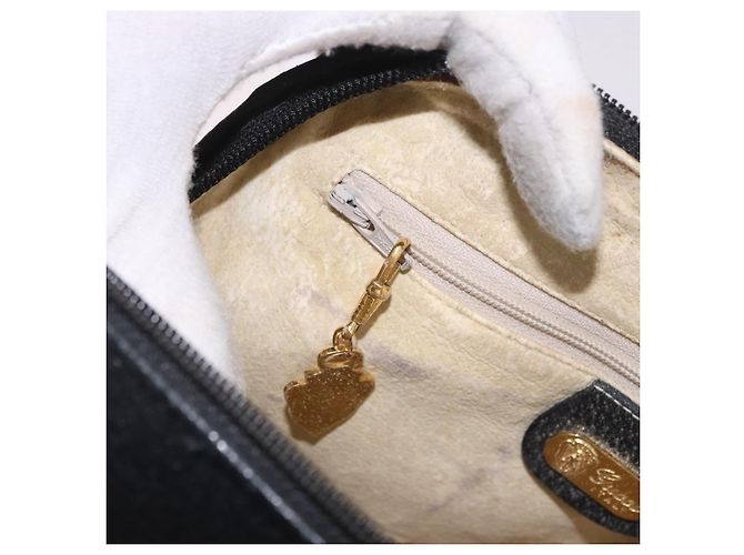 GUCCI Shoulder Bag Leather Black Gold 07 37 4916 Auth 189941 Golden - view 23