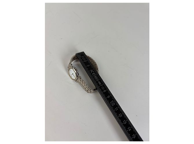 Vintage Givenchy Armbanduhr aus Edelstahl Silber Weiß - Ansicht 6