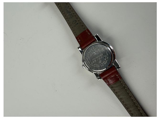 Vintage Courreges Armbanduhr mit Lederarmband Rot Grau Silber - Ansicht 4