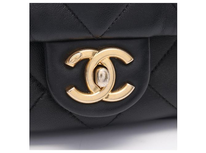 Borsa a tracolla Chanel Matelassé in pelle di agnello nera Nero - vista 7