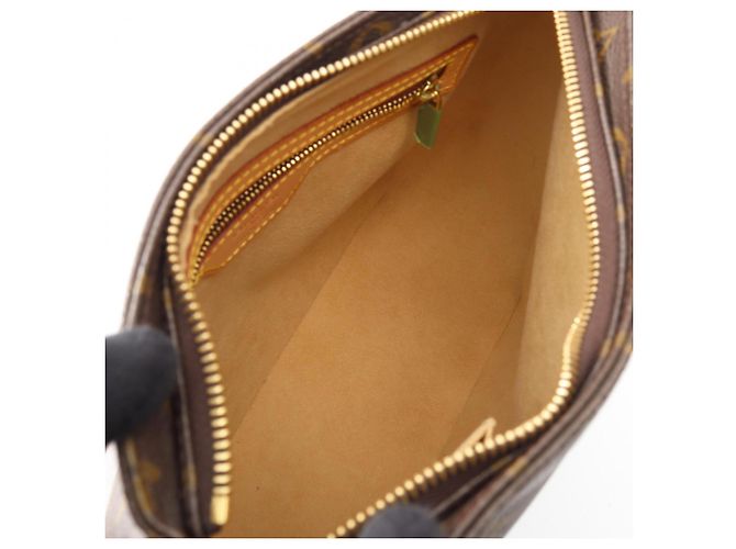 Borsa a tracolla Louis Vuitton Looping MM Monogram Marrone Monogramma - vista 3