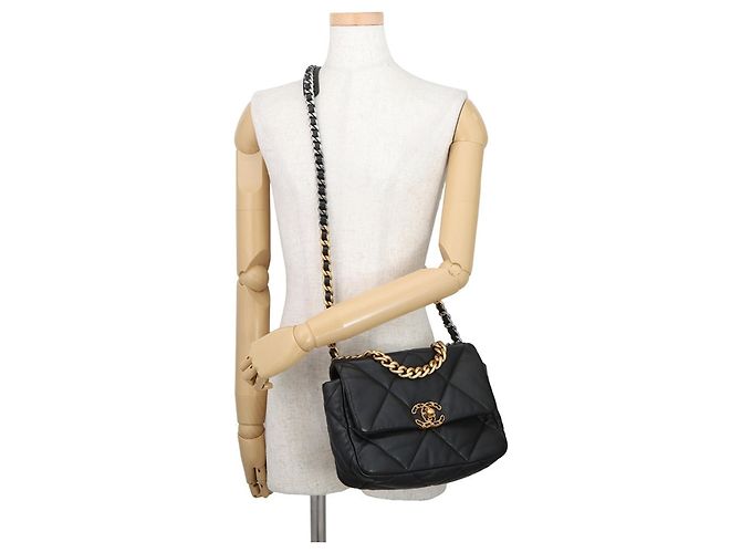 Borsa a Spalla con Catena Chanel CHANEL19 Flap Nero - vista 4