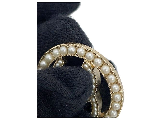 Collar Chanel Coco Mark Círculo de Falsa Perla Dorado - vista 6