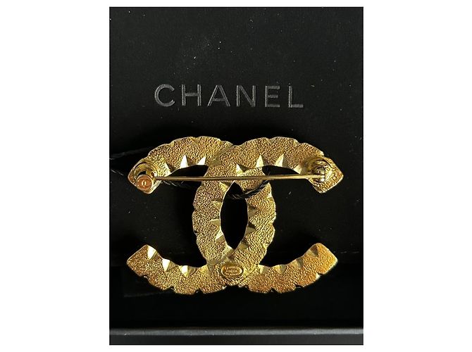 Chanel Spilla CC A20K Cristalli e Perle Nero Bianco D'oro Gold hardware - vista 3