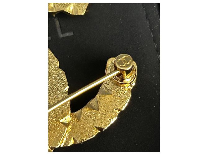 Chanel Spilla CC A20K Cristalli e Perle Nero Bianco D'oro Gold hardware - vista 5