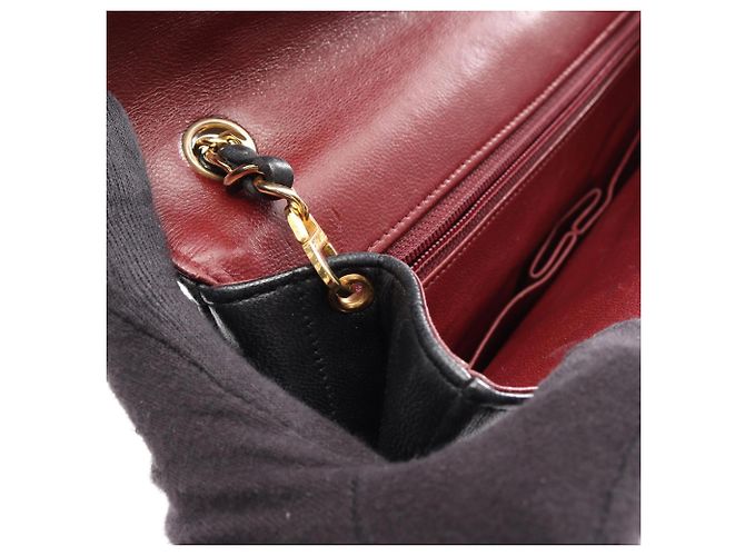 Borsa a tracolla Chanel Mademoiselle in pelle di agnello nera Nero - vista 10
