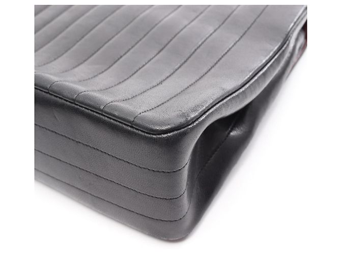 Borsa a tracolla Chanel Mademoiselle in pelle di agnello nera Nero - vista 14