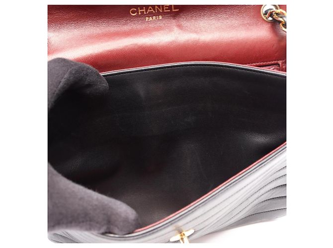 Borsa a tracolla Chanel Mademoiselle in pelle di agnello nera Nero - vista 8