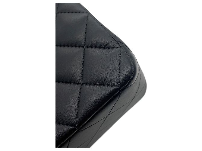 Borsa a tracolla Chanel Matelassé in pelle di agnello nera con catena Nero - vista 10