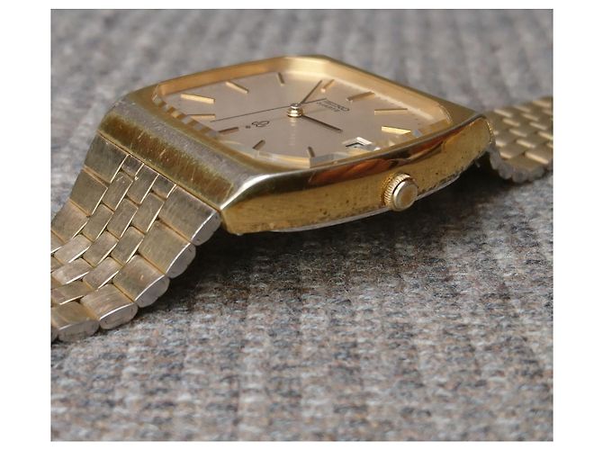 Seiko Emblem Montre Quartz Plaqué Or 7832-5000 Doré - vue 7