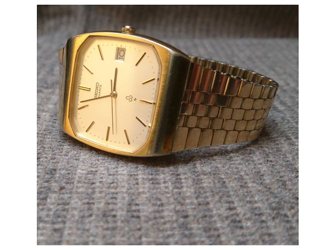 Seiko Emblem Montre Quartz Plaqué Or 7832-5000 Doré - vue 9