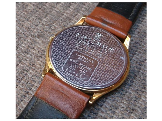 Seiko Lassale 2F50-0700 Relógio de Quartzo Dourado - vista 3
