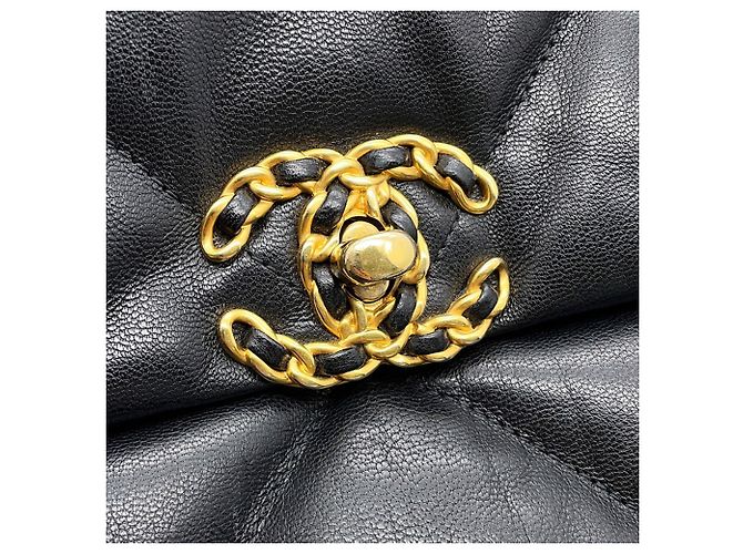 Borsa a tracolla con catena Chanel CHANEL19 Nero - vista 11