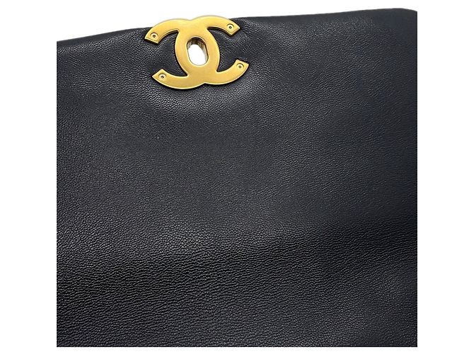 Borsa a tracolla con catena Chanel CHANEL19 Nero - vista 12