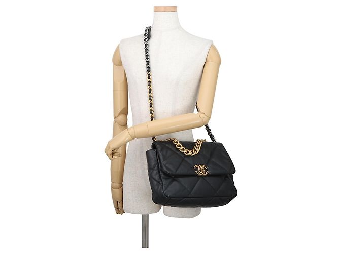 Borsa a tracolla con catena Chanel CHANEL19 Nero - vista 4