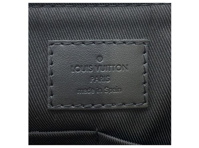 Borsa a tracolla in pelle granulata nera Louis Vuitton Nero - vista 15