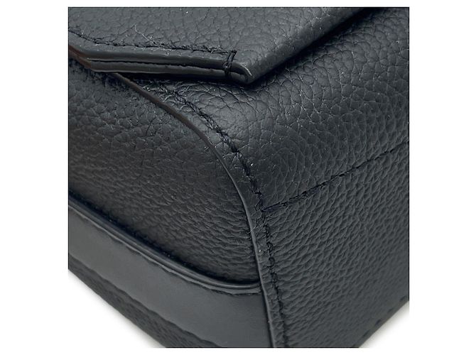 Borsa a tracolla in pelle granulata nera Louis Vuitton Nero - vista 8