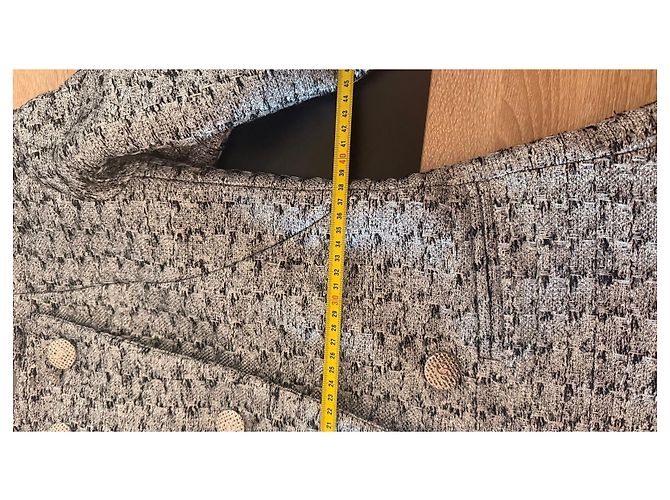 Chanel Tweed-Jacke doppeltreihig Schwarz Weiß Grau - Ansicht 11