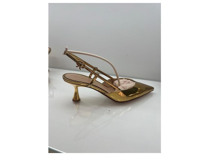 Gianvito Rossi Décolleté Slingback Dorate in Pelle D'oro - vista 3