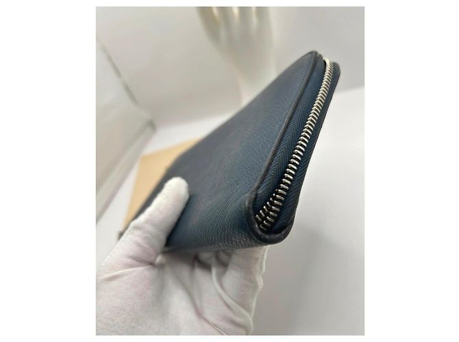 Louis Vuitton Zippy Compagno di Viaggio Pelle Taïga Blu - vista 5