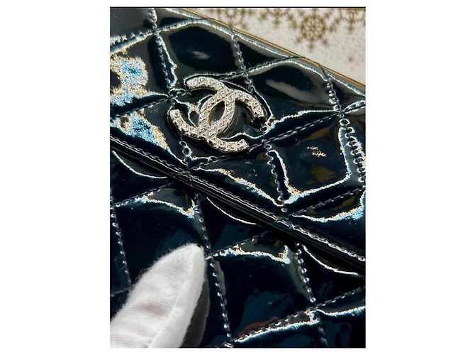 Timeless Cartera Chanel Classic Long Flap Cuero Charol Negro - vista 11