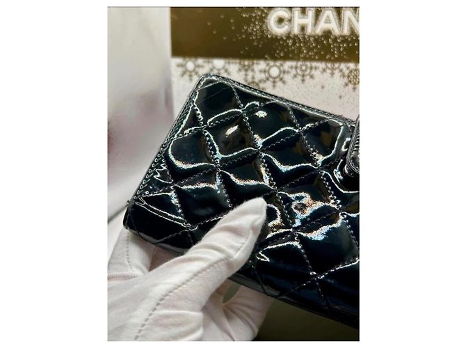 Timeless Cartera Chanel Classic Long Flap Cuero Charol Negro - vista 13