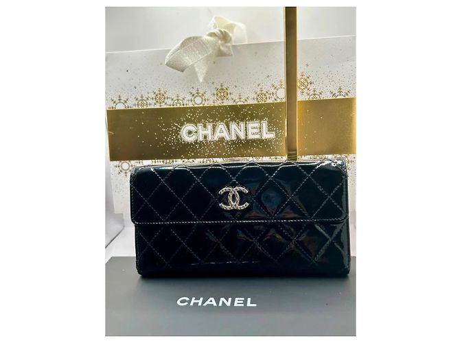 Timeless Cartera Chanel Classic Long Flap Cuero Charol Negro - vista 2