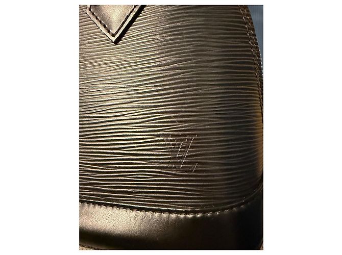 Louis Vuitton Alma BB in pelle Epi nera Nero - vista 7