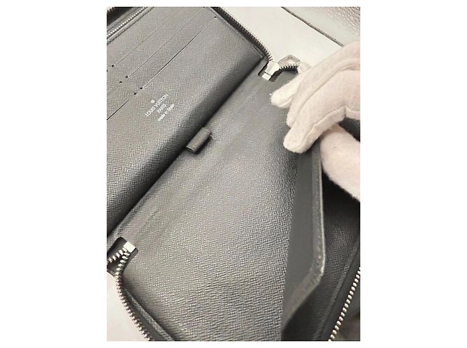 Louis Vuitton Cartera Companion Damier Graphite Negro - vista 13