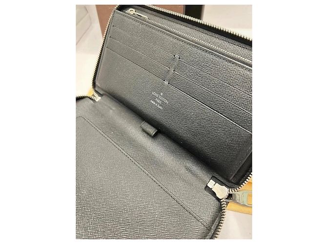 Louis Vuitton Cartera Companion Damier Graphite Negro - vista 9