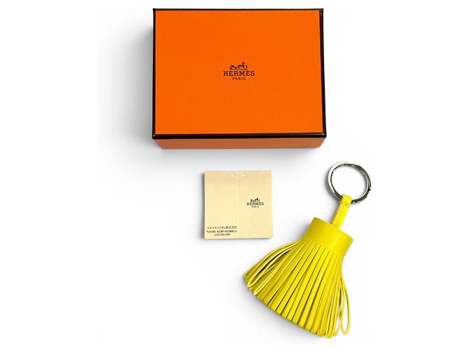 Hermès HERMES Carmen Lime Agneau Milo Charm per Borsa e Portachiavi D'oro - vista 2