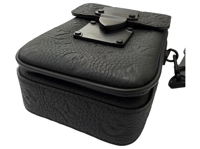 Louis Vuitton M81524 S-Lock Vertical Wearable Wallet Shoulder Bag Nero - vista 6