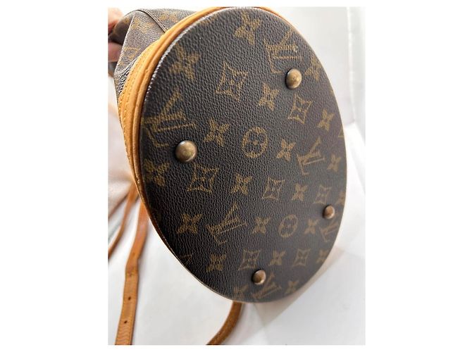 Louis Vuitton Borsa Bucket PM Monogram Marrone Monogramma - vista 4