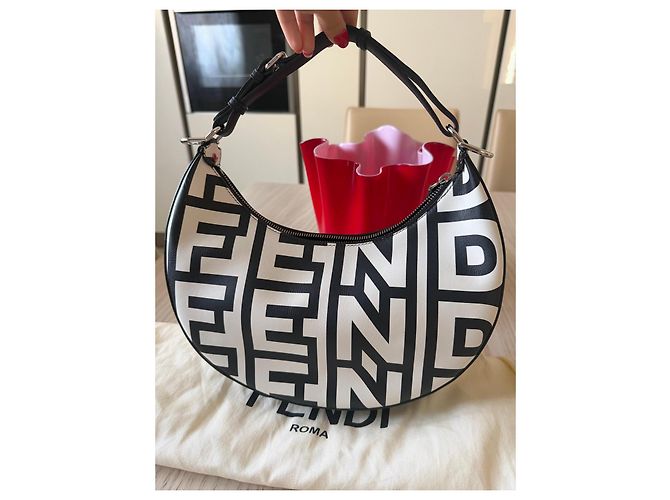 Fendi Borsa Fendigraphy Roma Monogram Nero Bianco - vista 2