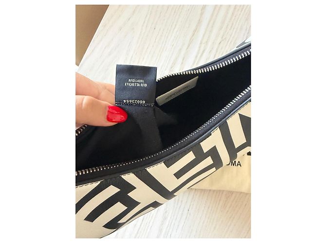 Fendi Borsa Fendigraphy Roma Monogram Nero Bianco - vista 8