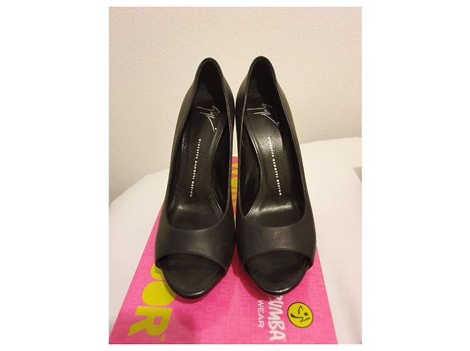 Giuseppe Zanotti Décolleté aperte in pelle nera Nero - vista 2
