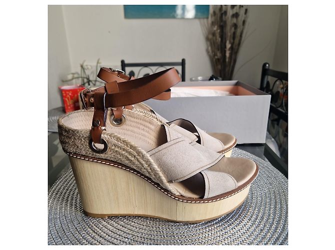 Hoss Intropia Sandali con zeppa Intropia in scamosciato beige e pelle marrone - vista 2