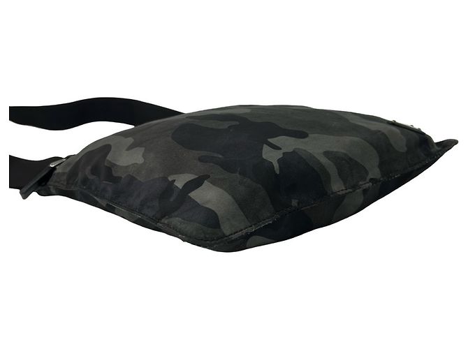 Saffiano Bolsa de ombro Prada preta e cáqui Preto Caqui - vista 7