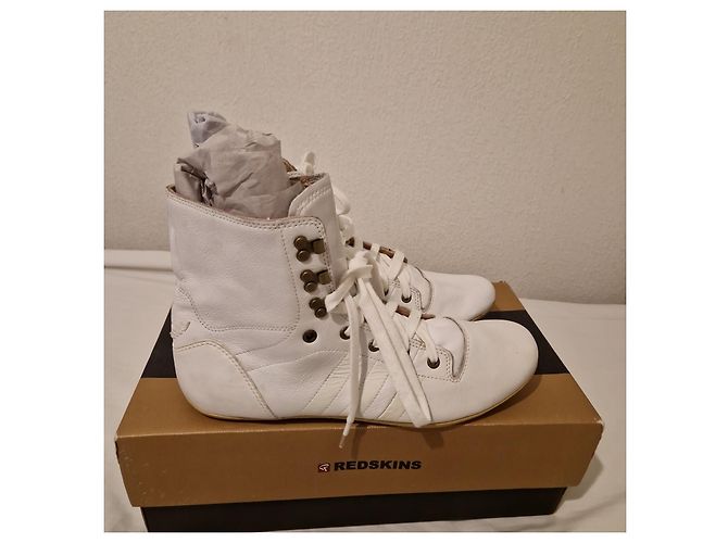 Adidas Botas Altas de Cuero Blanco con Cordones - vista 2