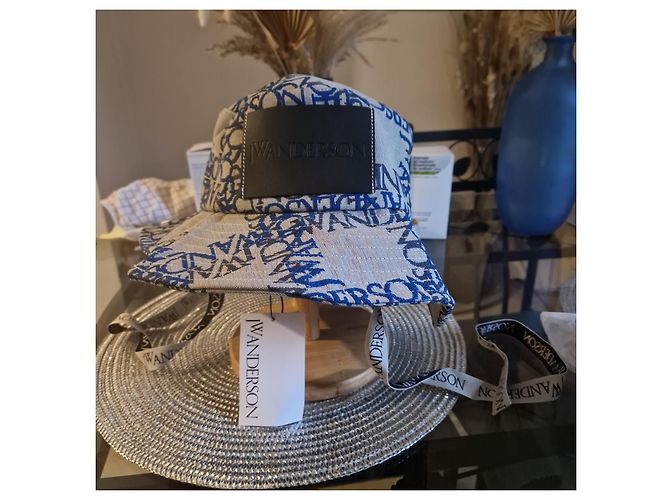 JW Anderson Cappello Bucket Monogramma Blu e Bianco - vista 3