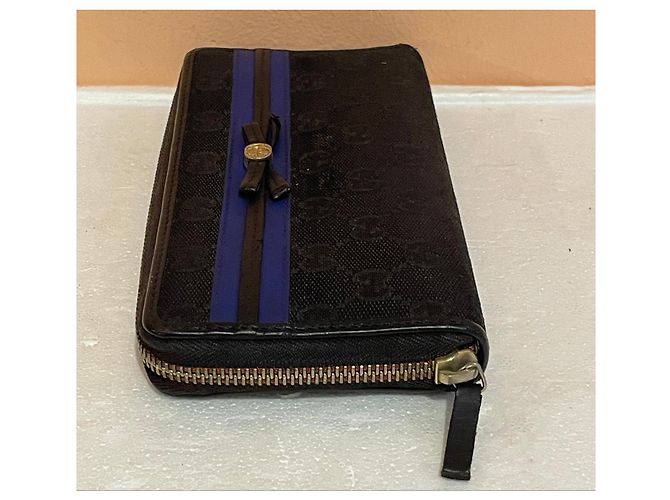 Gucci Monogram Canvas Zip-Around Wallet with Bow - Black - view 5
